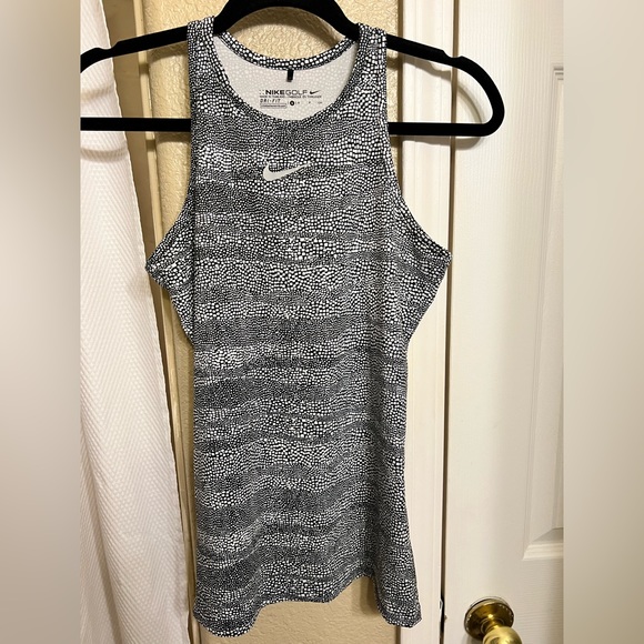 Top Nike - Picture 1 of 1